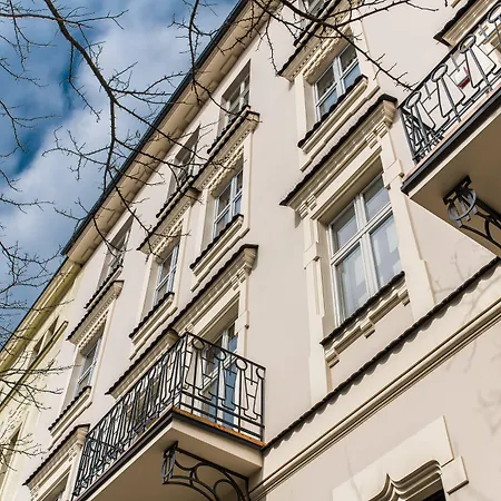 Native Batorego 7- Bardzo Ciche I Spokojne Miejsce 克拉科夫